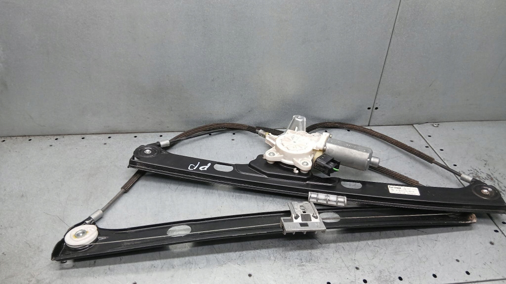 Купить Подъемник правый перед mercedes vaneo w414 01-05r 1.7cdi a4147200946