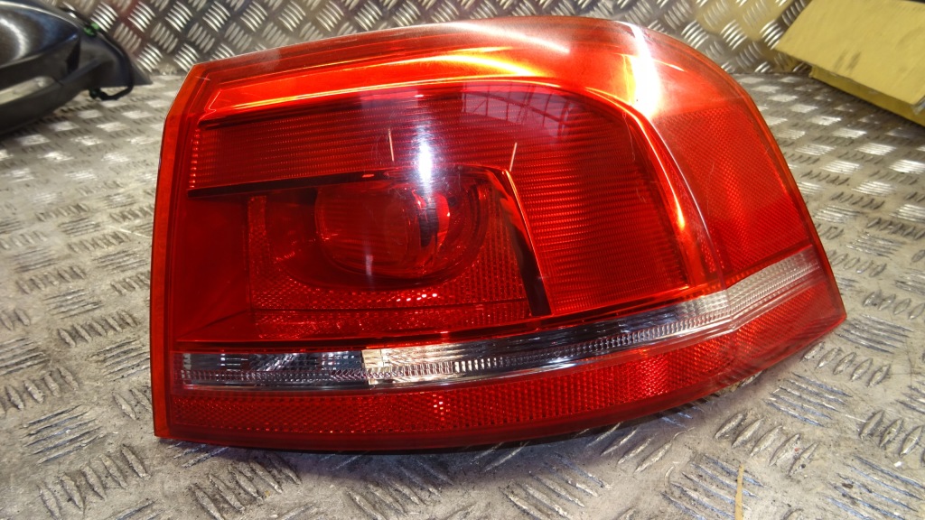 фото №1, Лампа правый задняя vw passat b7 kombi 3af945096e