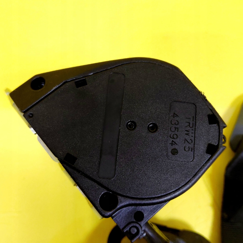 Ремень безопасности левый задний  nissan micra 3d 040490 nr1589 с Разборки