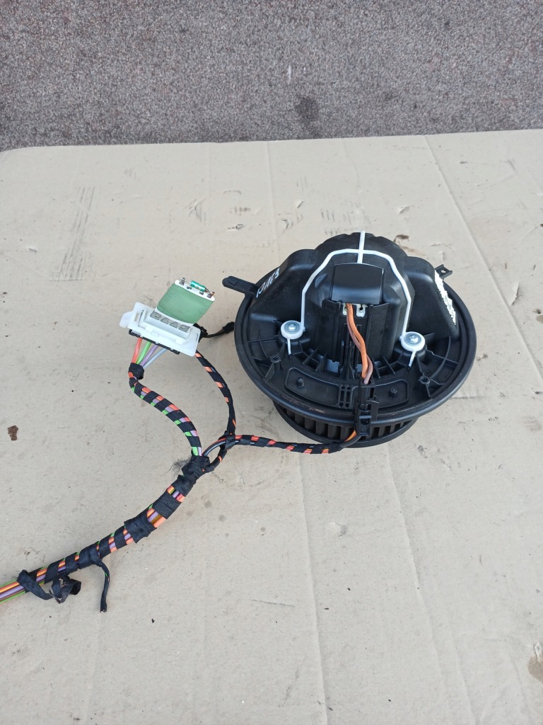 Вентилятор воздуходувка резистор комплект оригинал mercedes w169 a klase Оригинал