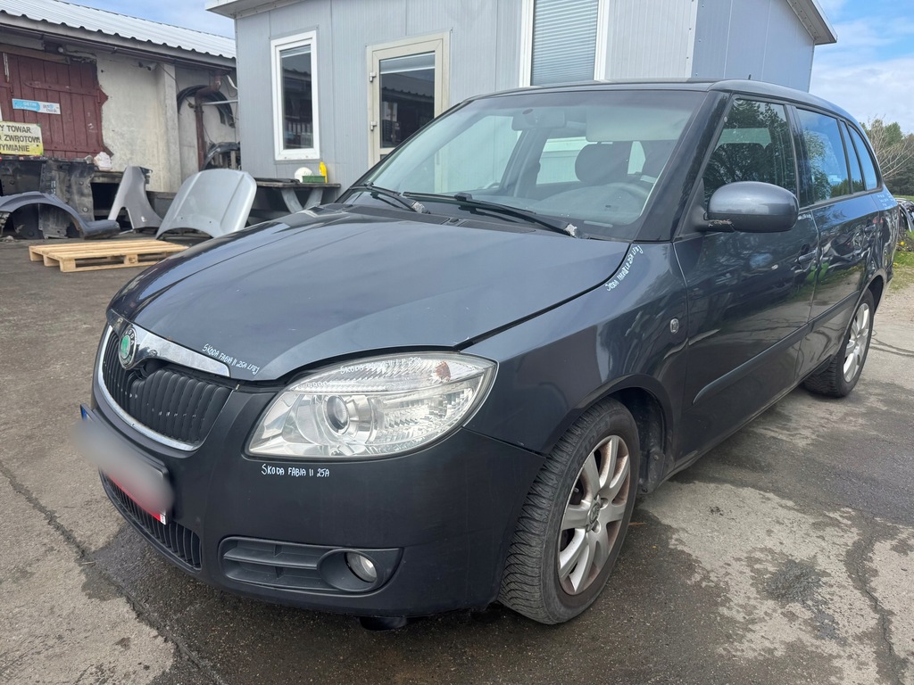 фото №12, Skoda fabia ii бампер перед передній