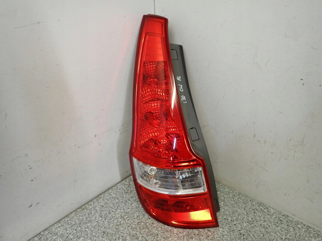 фото №1, Hyundai i30 07-11 kombi лампа задняя левая
