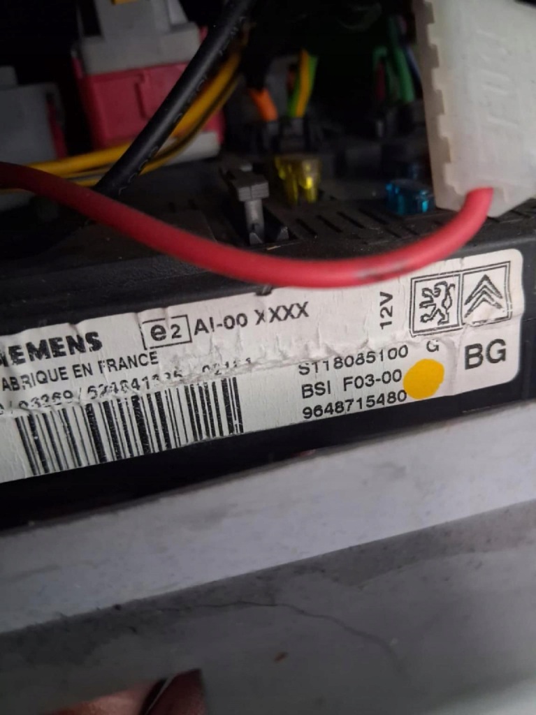 Купить Citroen c3 1 02-10 коробка предохранителей 9648715480