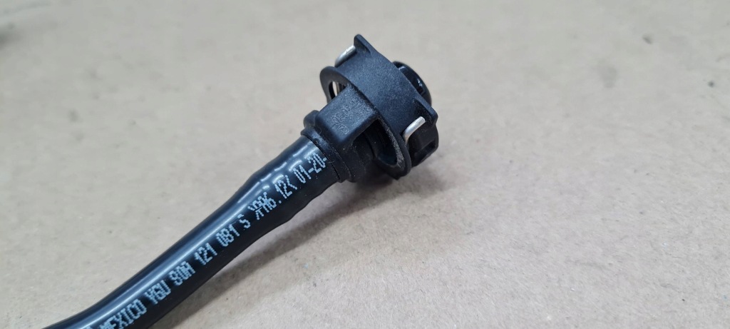 Q5 80a шланг сливной радиатора воды 2.0 tfsi 80a121081s Киев