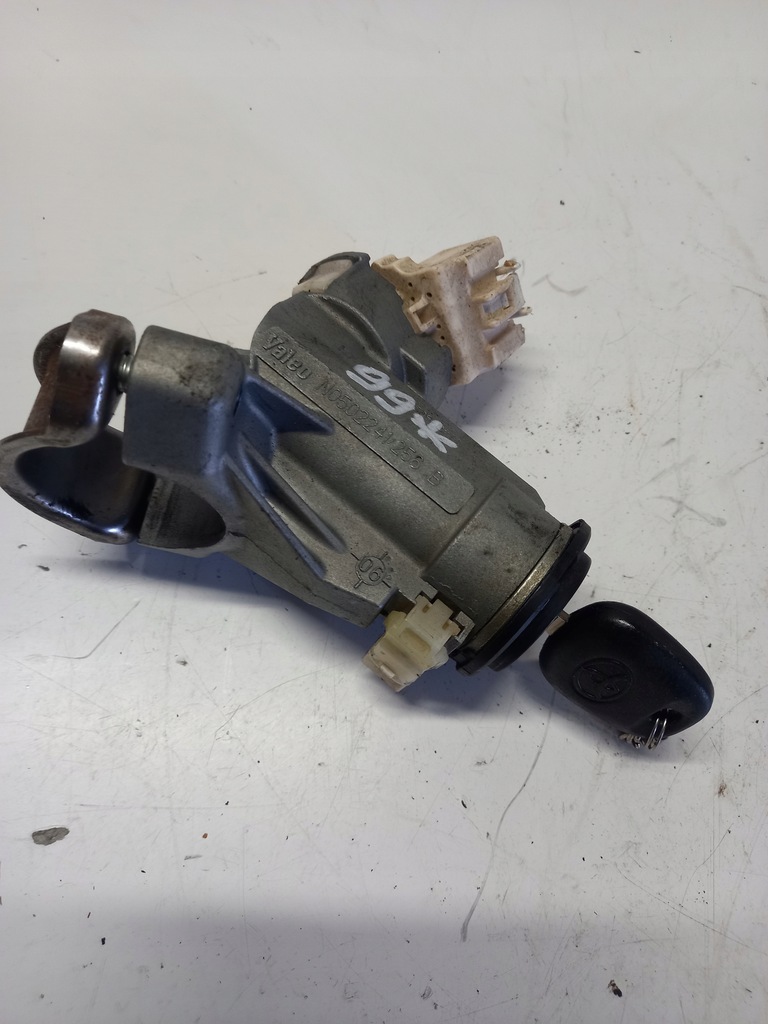 фото №4, Замок зажигания с ключ toyota yaris ii