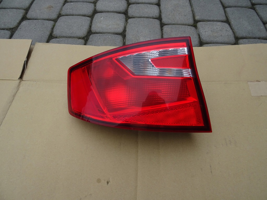 фото №1, Seat toledo iv лампа задняя задняя левая 6jh945095e