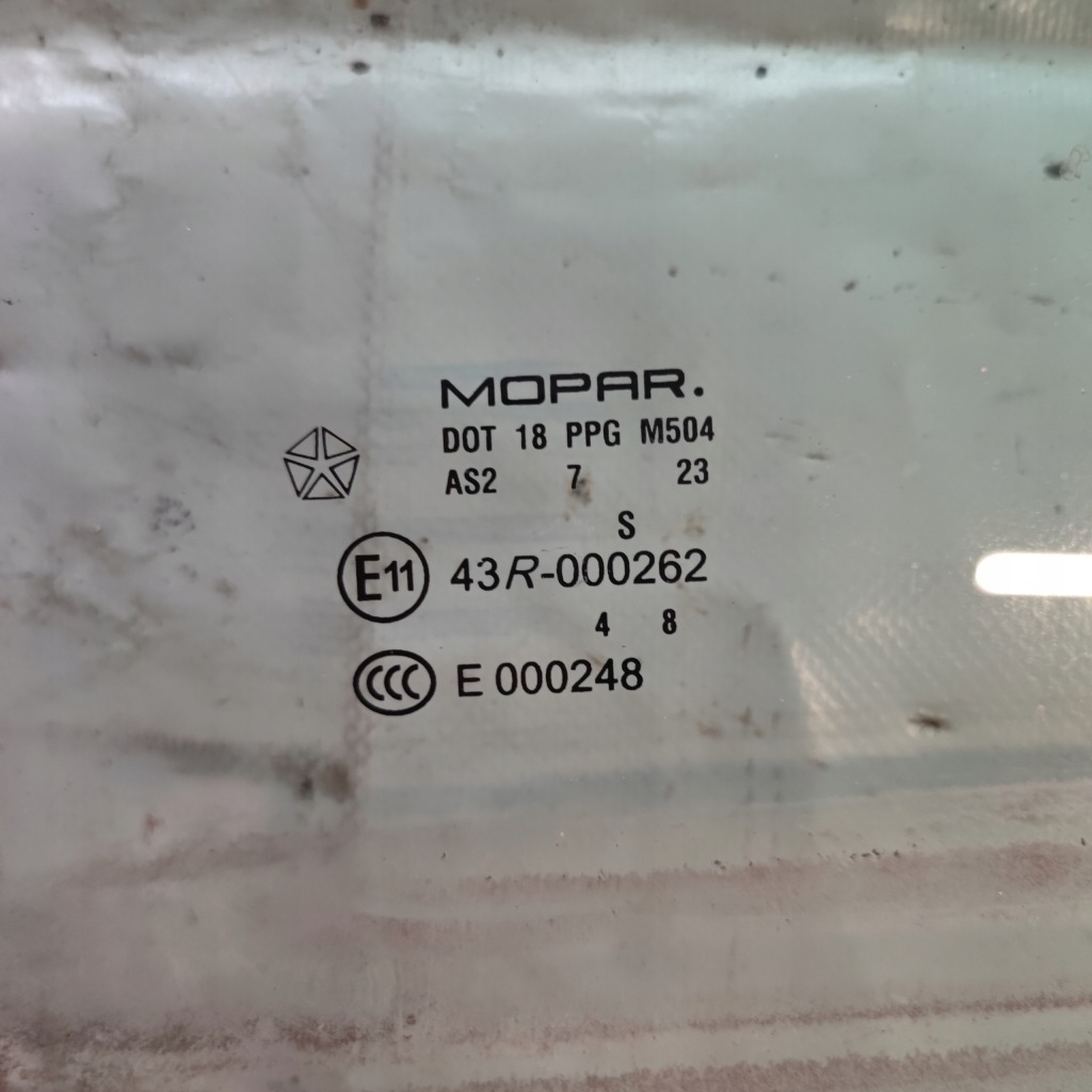 фото №1, Chrysler 300c 3.0 crd стекло левый задняя