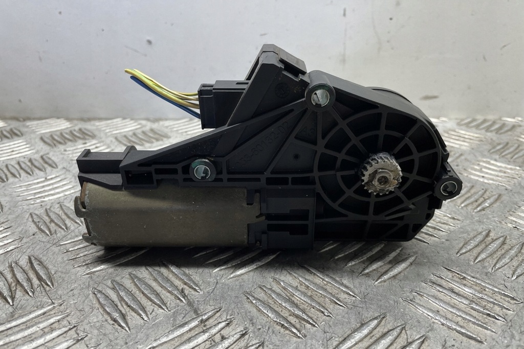 фото №8, Моторчик люк bmw x6 e71, e72 9127381 3.0l дизель 225kw 2010