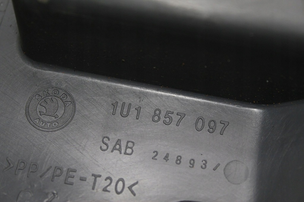 фото №10, Бардачок пассажира skoda оригинальный номер 1u1857097