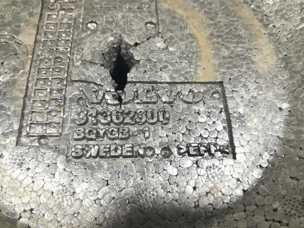 Volvo xc90 2 вкладыш колеса запасного кулиса ключ ушко 31362300 в Украине