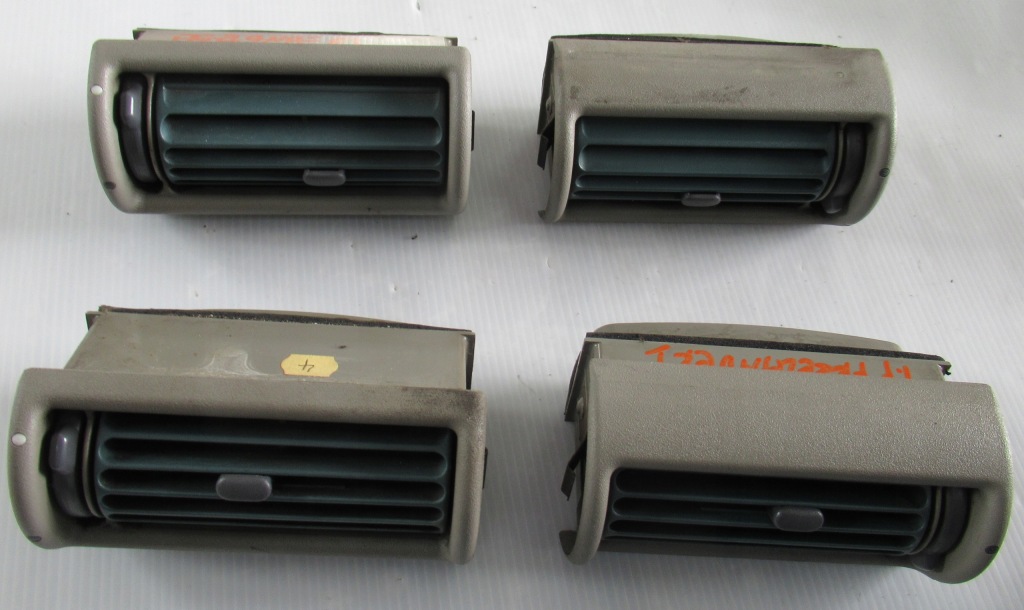 фото №1, Freelander i 1.8 16v решітка обдув панелі mwc4078