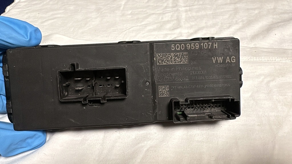 Купить Модуль блок управления крышки задний 5q0959107r 5q0959107h vw t-roc 20r