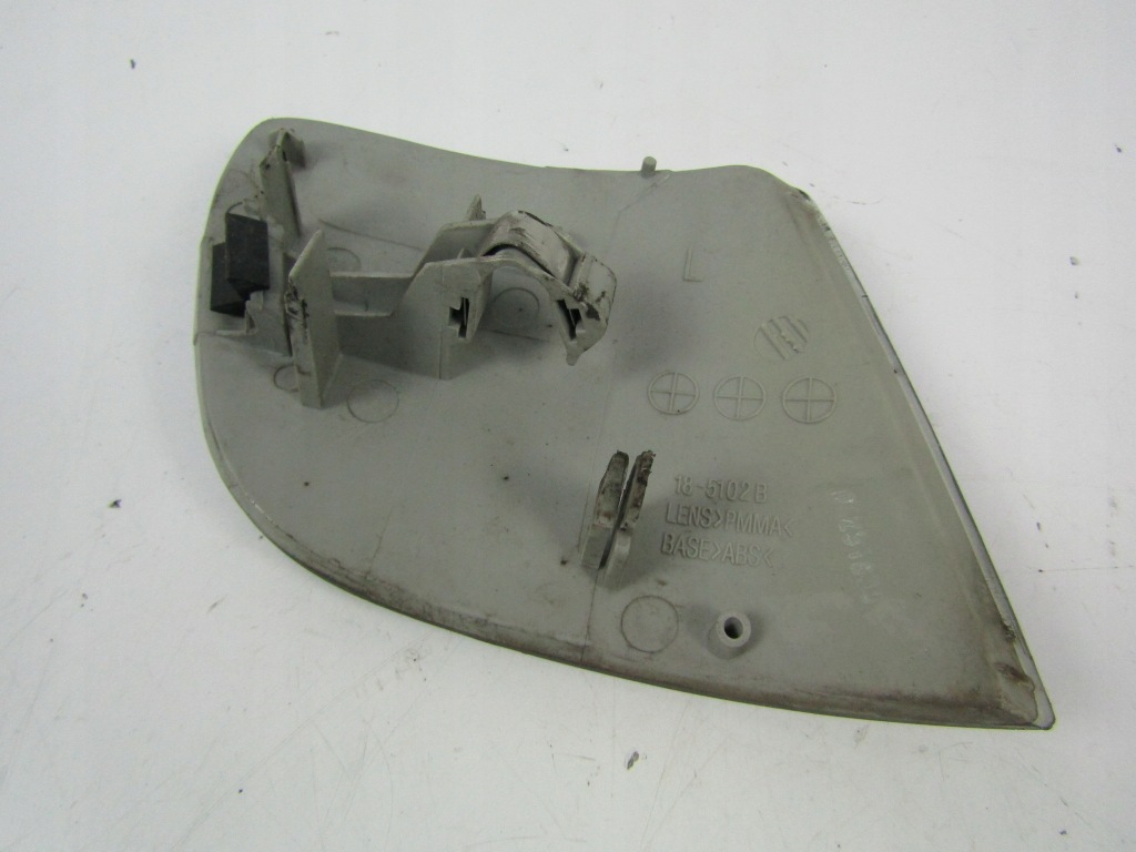 Vw volkswagen passat b4 лампа заглушка накладка габаритная левая 185102b Недорого