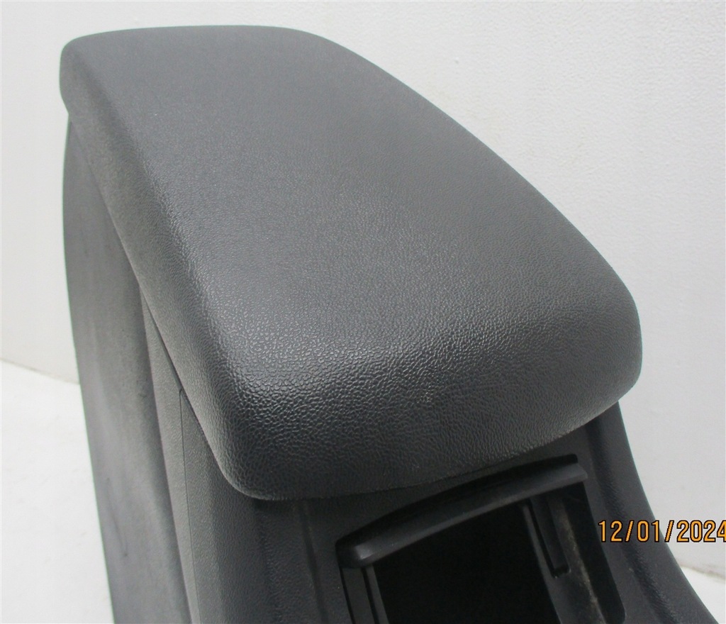 фото №4, Подлокотник туннель средний citroen c5 iii x7