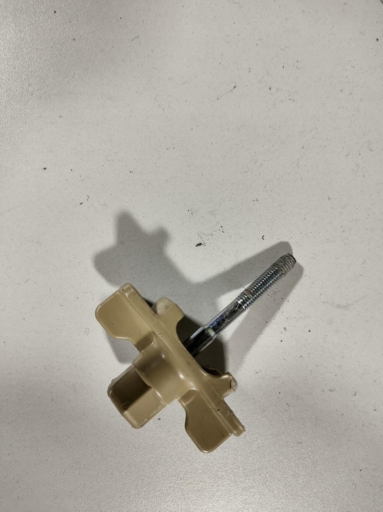 фото №4, Kia rio iii 11r- кронштейн колеса запасного