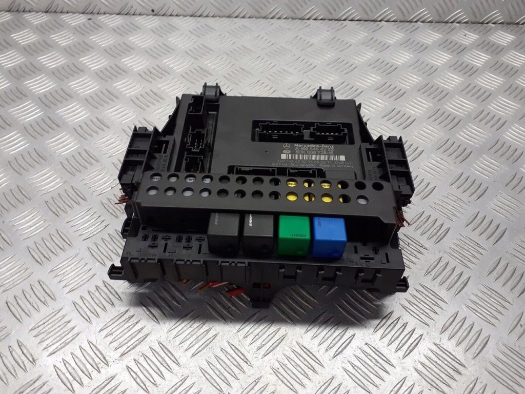 фото №1, Коробка запобіжників mercedes w169 1.7 a1695450001