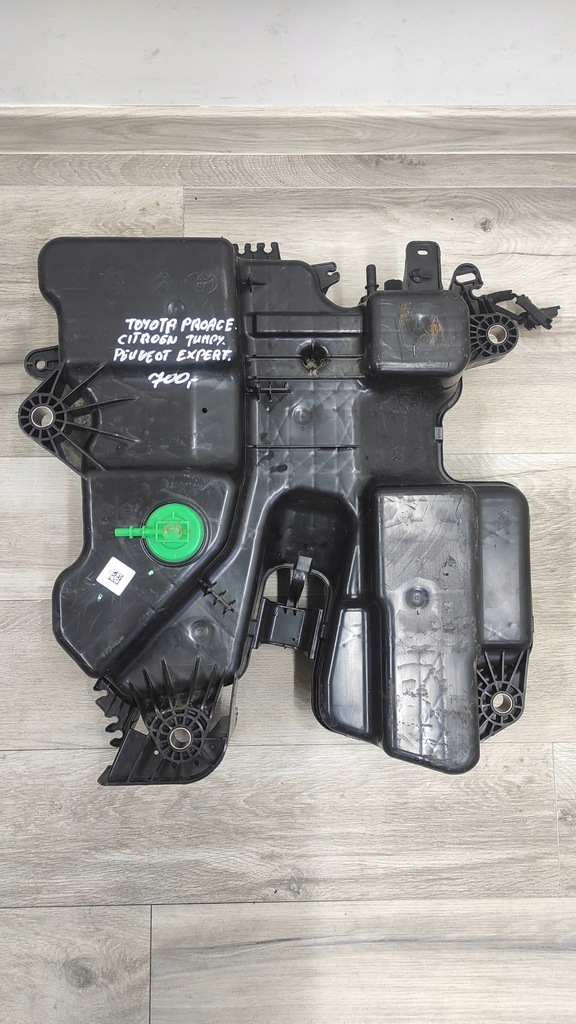 фото №1, Toyota proace jumpy expert 4099016 бак adblue oryg