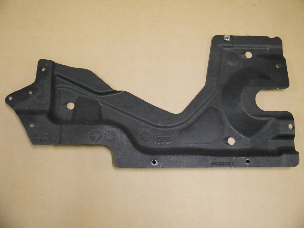 фото №1, Audi q7 4m захист підвіска права 4m0825214g