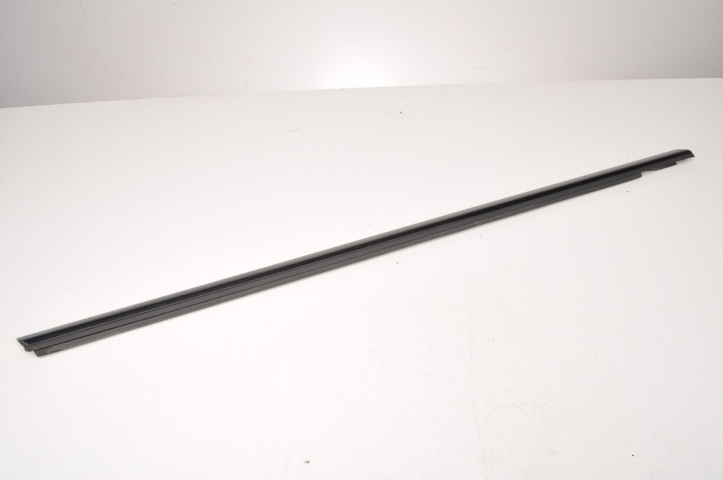 фото №1, Mercedes x156 lift молдинг скло передня права