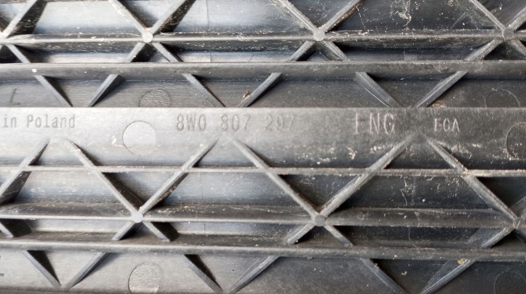 фото №10, Жалюзи впуск воздуха ---audi a4 8w b9 a5 8w6 lift 8w0807663