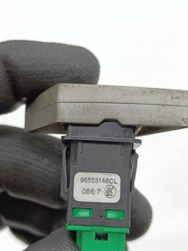 фото №7, Citroen c4 i picasso 2007 кнопка центрального замка