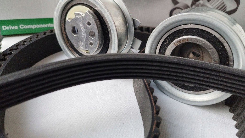 фото №14, Набір розподільного валу hepu pk05695 + ina + conti skoda octavia ii 2.0 tdi 16v