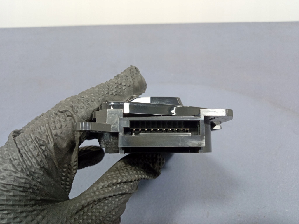 фото №6, Bmw x7 g07 x5 g05 панель регулювання сидіння задня правий 9861514