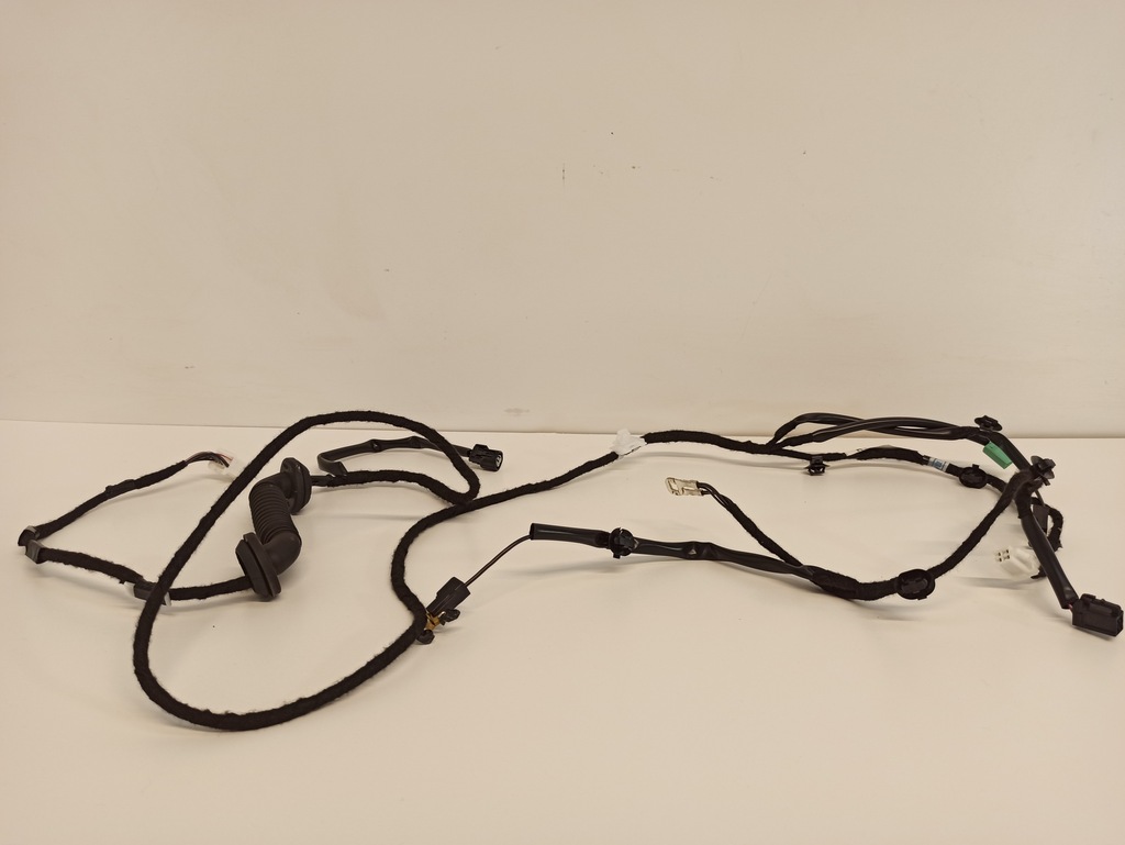 фото №1, Swift mk8 жгут крышки багажника 36680-80s10