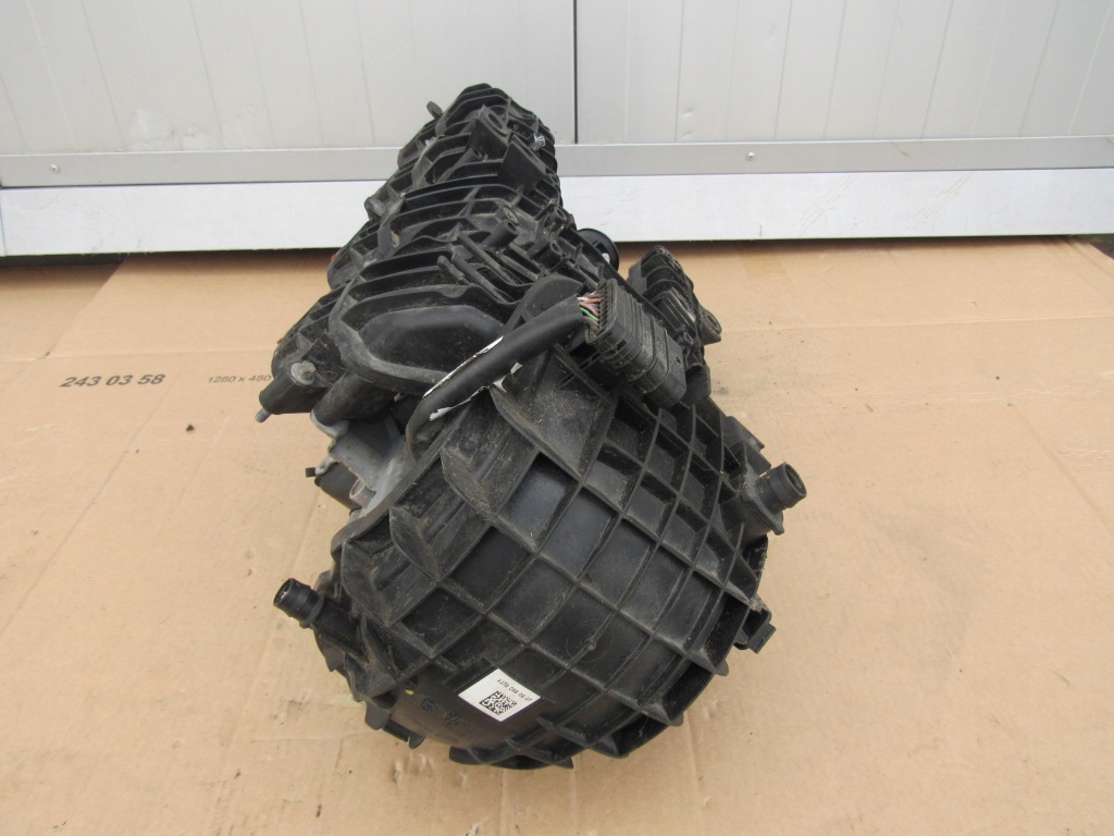 Mercedes s w221 колектор інтеркулер дросельна заслінка Недорого