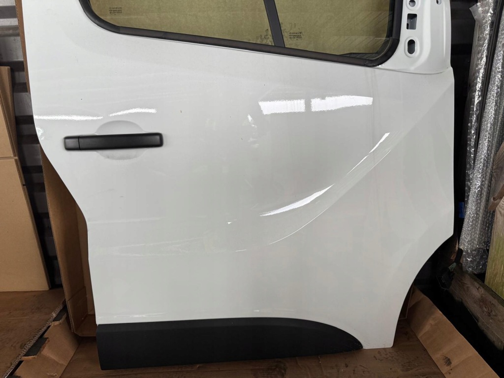 фото №3, Двері перед праве скло петлі ov369 renault trafic iii iv 2024 nv300