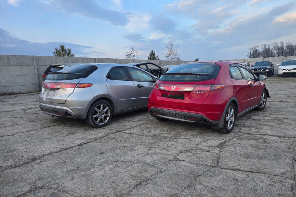 Honda civic viii 8 ufo дверь правый задний  правое задние nh700m Недорого