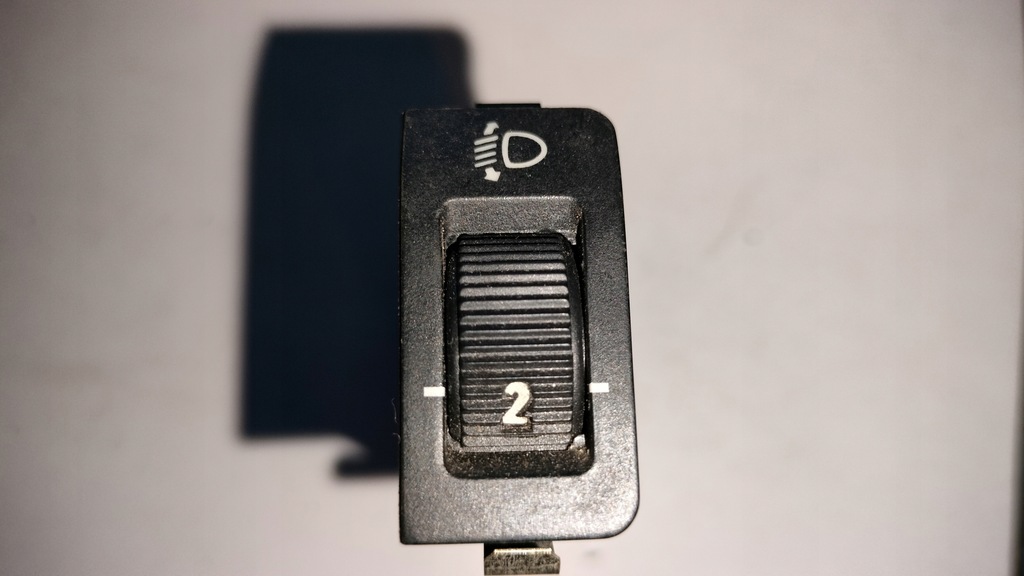 фото №1, Переключатель регулировки высоты света bmw seria 7 e38 8352254