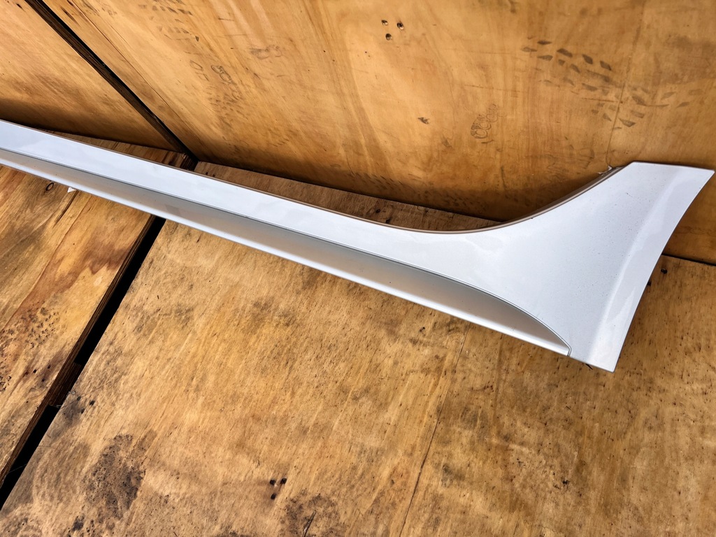 фото №3, Jaguar xe x760 r-sport молдинг поріг ліва indus silver 1ac