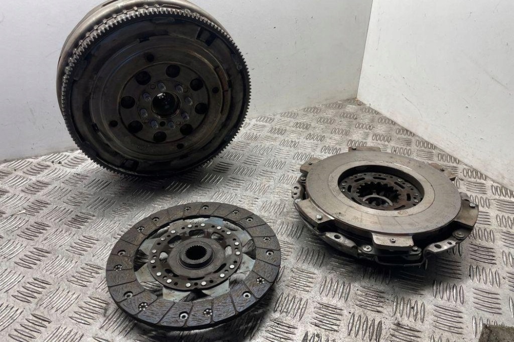 фото №7, Комплект зчеплення mercedes-benz c w204 a6510304405 2.14l дизель 120kw 2012