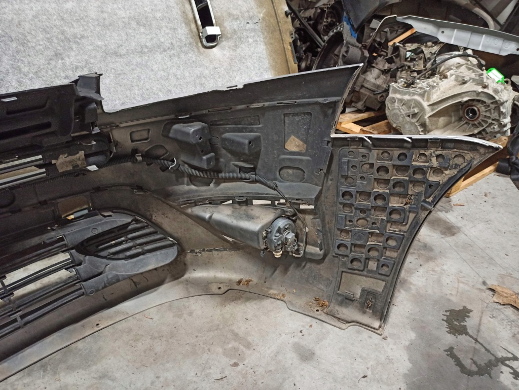 фото №15, Citroen c4 grand picasso бампер передний серебристый