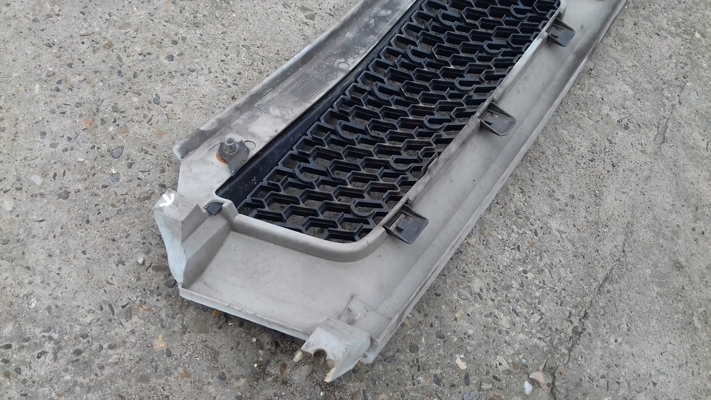 фото №6, Решётка радиатора решётка радиатора радиатора 8200233765 renault master ii lift 03-10
