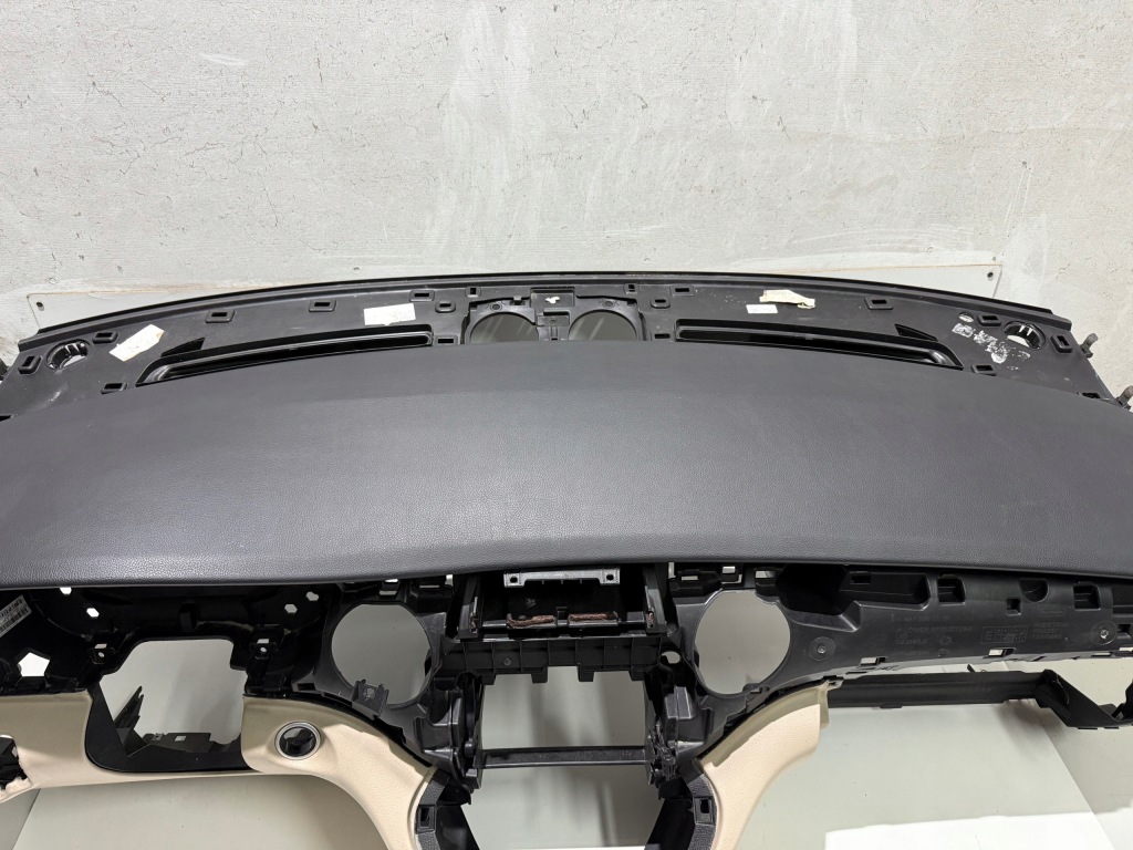 Панель  панель приладів mercedes v-klasa w447 оригінал Київ