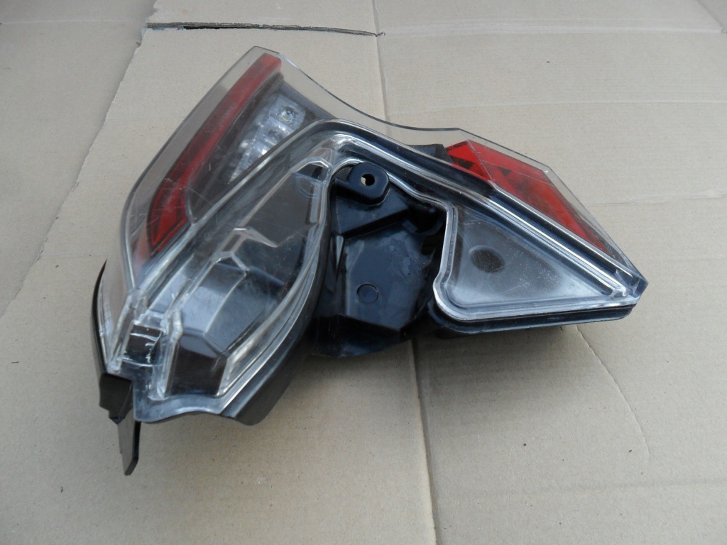Toyota chr правый  фара задняя led 81580-f4020-00 Киев