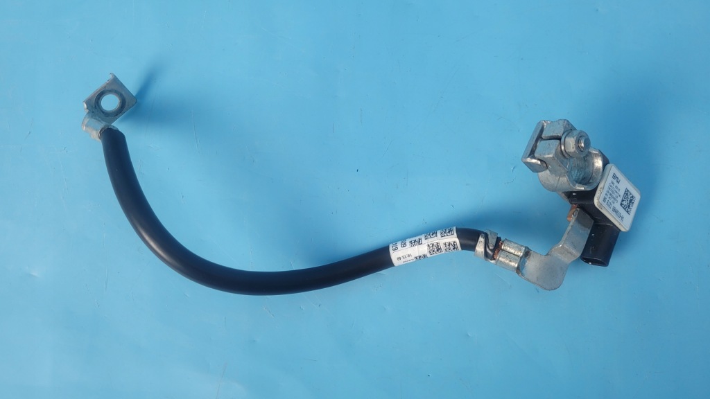 Купити Bmw 5' g31 518d touring 18r клема мінус шланг акумулятор 6840519