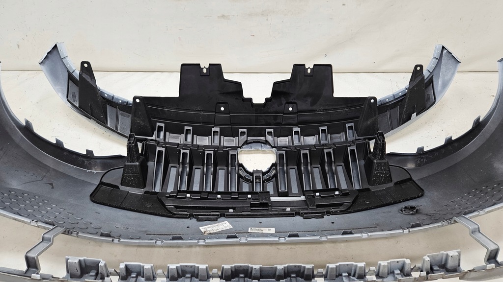 фото №16, Volkswagen оригінальний номер 10a807221 бампер