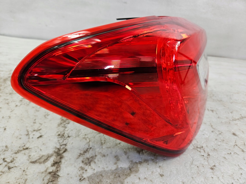 фото №11, Левая задняя лампа mitsubishi space star ii 2 lift 15- led 8330b021