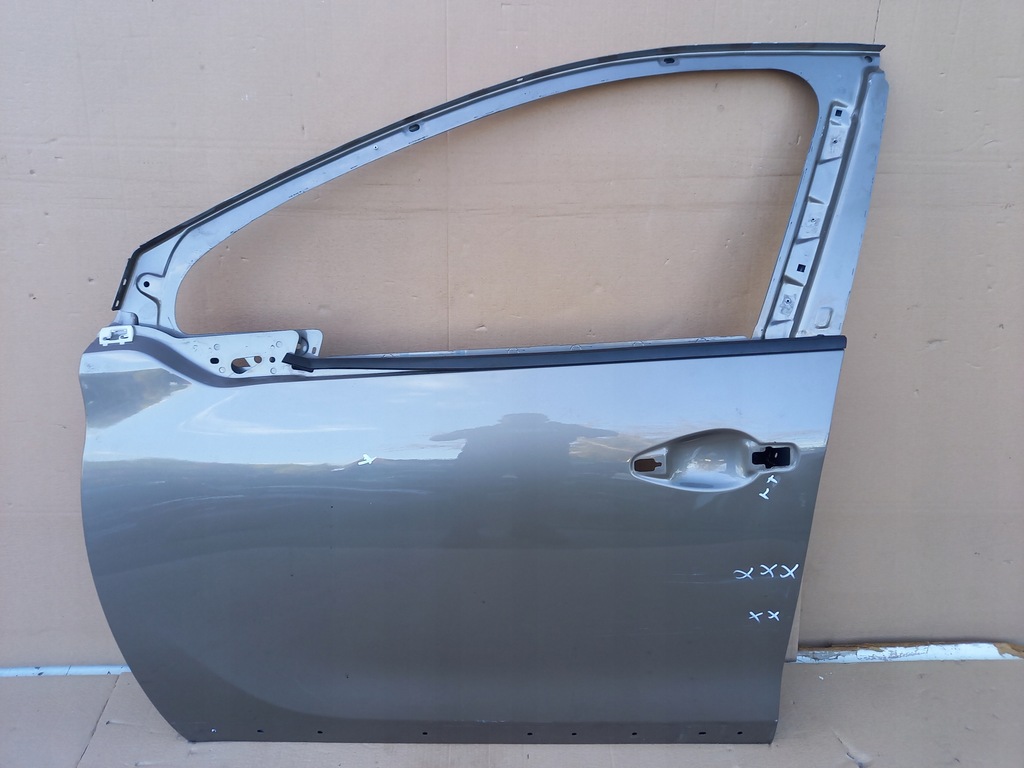 фото №1, Peugeot 208 дверь передние левая перед