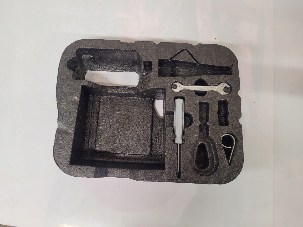 фото №2, Mini r50 вкладиш органайзер багажника викрутка ключ