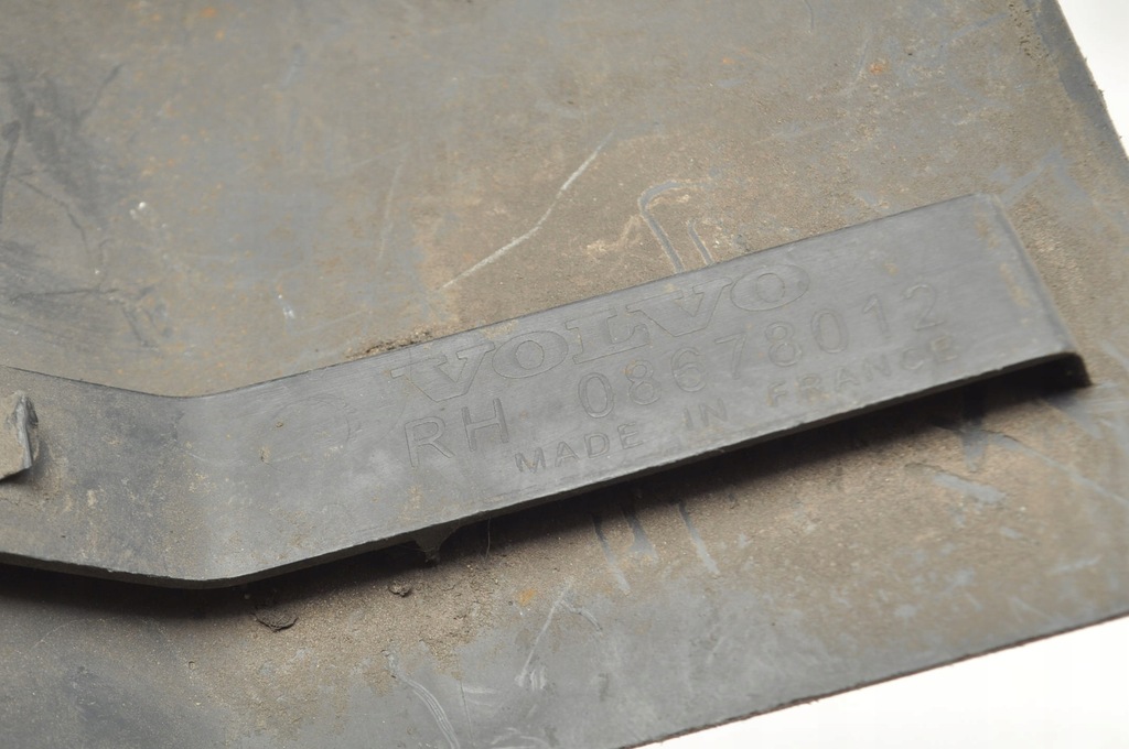 фото №6, Volvo s40 ii v50 заглушка порог правая 08678012