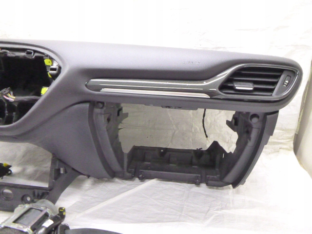 фото №10, Консоль панель приладів панель приладів подушка безпеки ford puma mk2