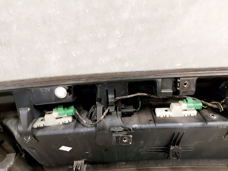 фото №13, C4 picasso i накладка крышки багажника задняя микровыключатель knyc 9682607977