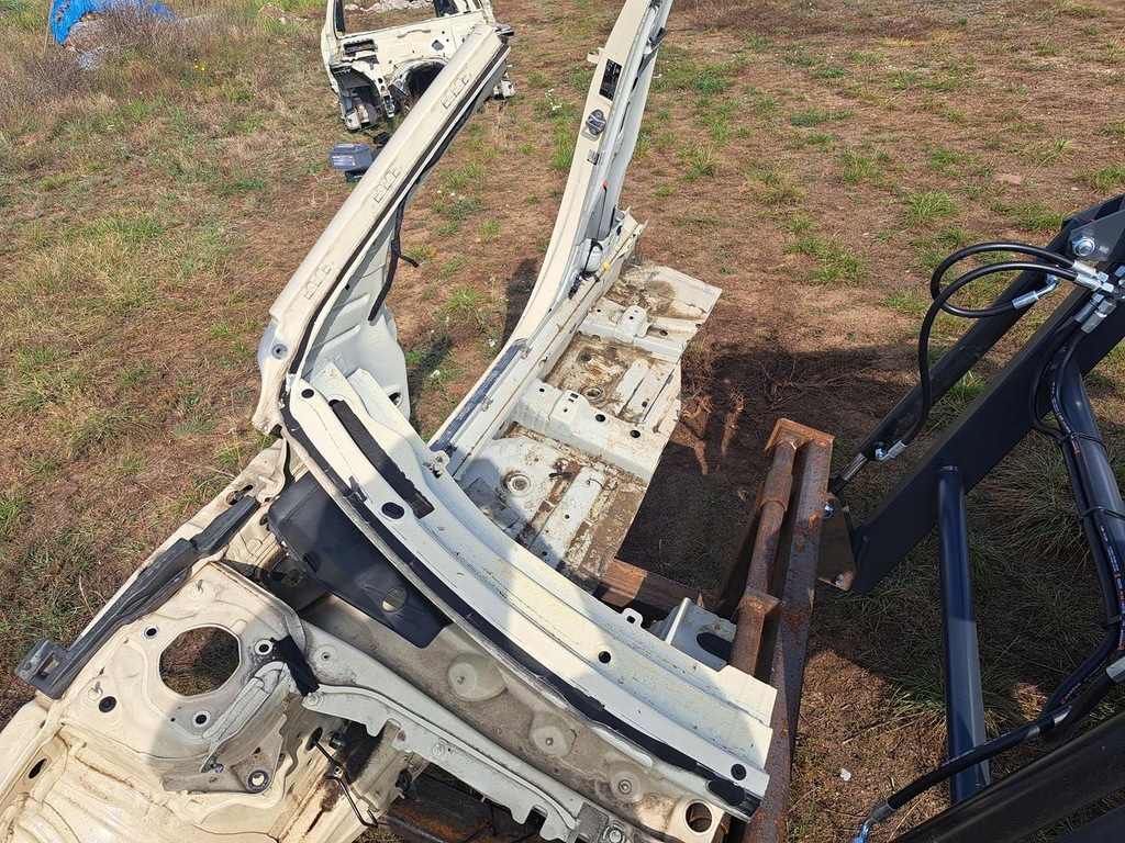 фото №4, Mercedes w247 b-klasa четверть правая перед передний