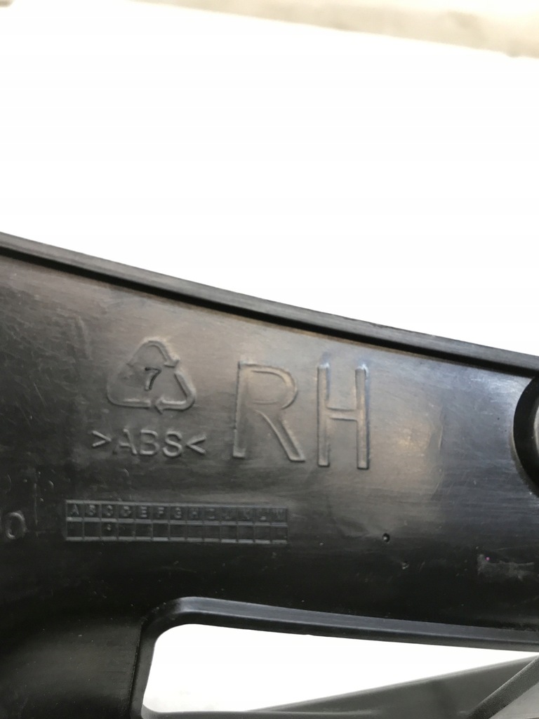 фото №8, Tesla s правая молдинг датчик доводчик крышки 6007570-00