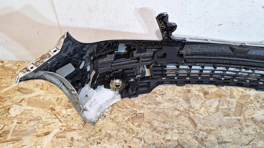 Бампер перед a2048850025 mercedes c klasa w204 07- с Разборки