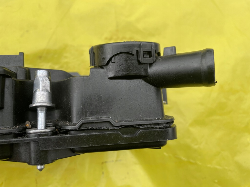 фото №7, Peuget 208 ii крышка клапанов 1.5 bluehdi